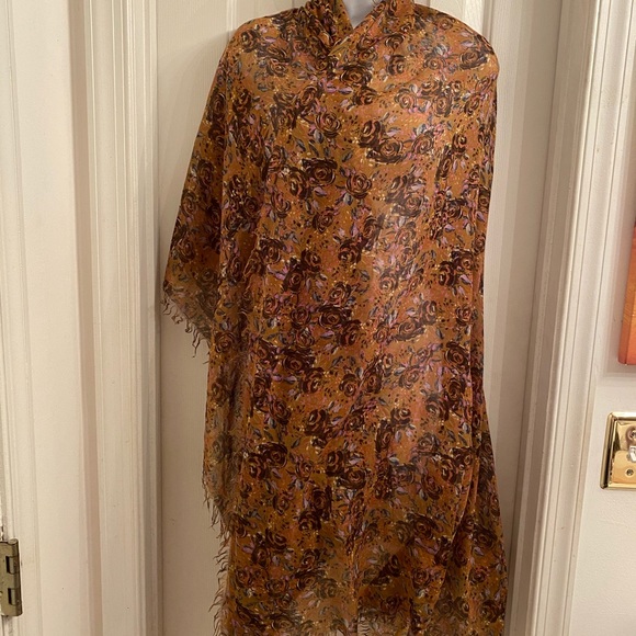 Steve Madden Fall Colors Scarf - Picture 3 of 7